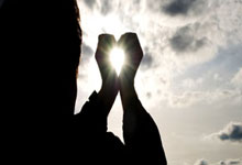 阿森纳不敌里昂，英超球队客场失利